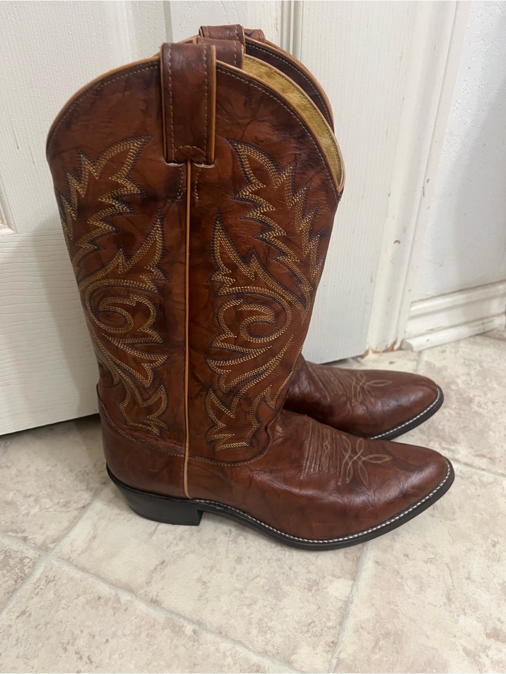 Justin Classic Brown Embroidered Leather Cowboy Boots